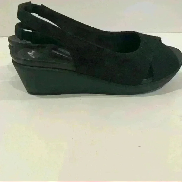 Women’s Crocs Black Heels Size 4 - Picture 1 of 8